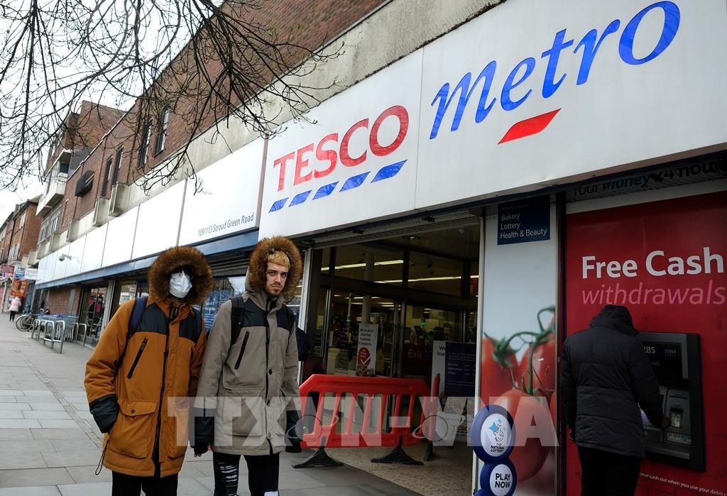 Một siêu thị Tesco ở London, Anh. (Ảnh: AFP/TTXVN) Media